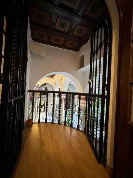 Apartamento Patio Sevillano Frente Catedral Extérieur photo