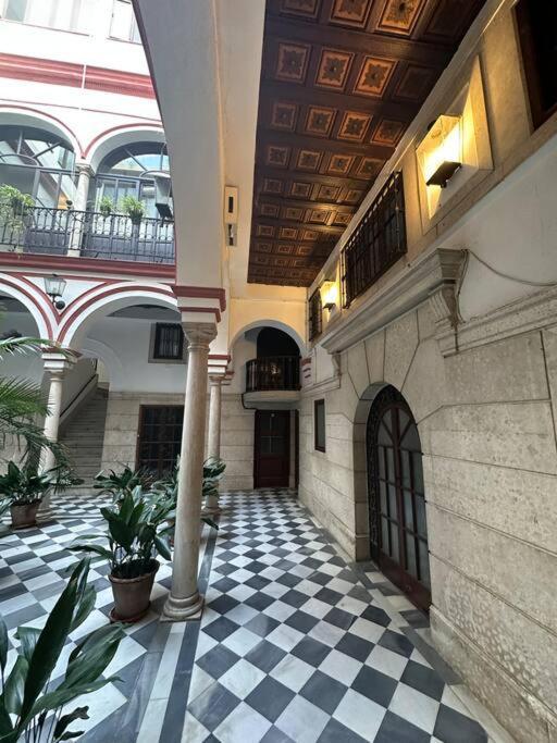 Apartamento Patio Sevillano Frente Catedral Extérieur photo